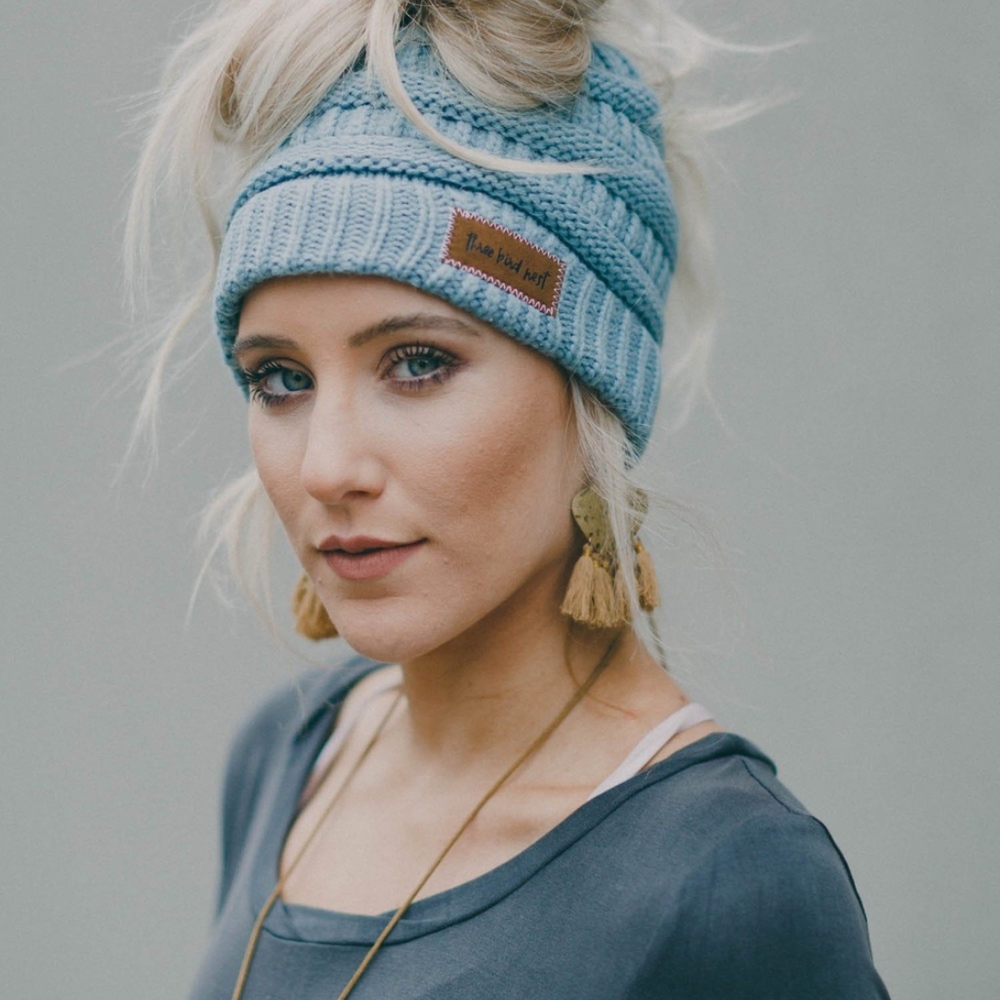 SOLD OUT!!! MINT messy bun ponytail beanie - Picture 7 of 7